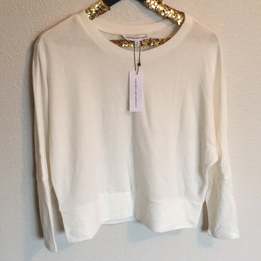 Cupcake and Cashmere top!